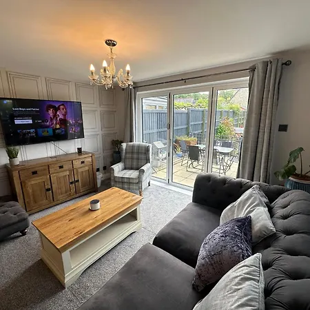 Modern 2 Bedroom House Spacious Large Garden Westbury  Exterior photo