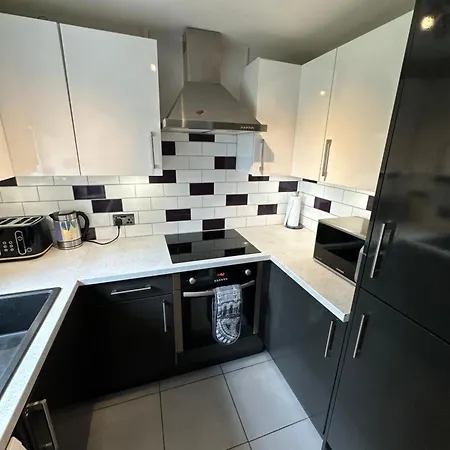 Modern 2 Bedroom House Spacious Large Garden Westbury  Exterior photo