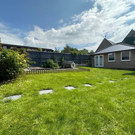 Modern 2 Bedroom House Spacious Large Garden Westbury  Exterior photo