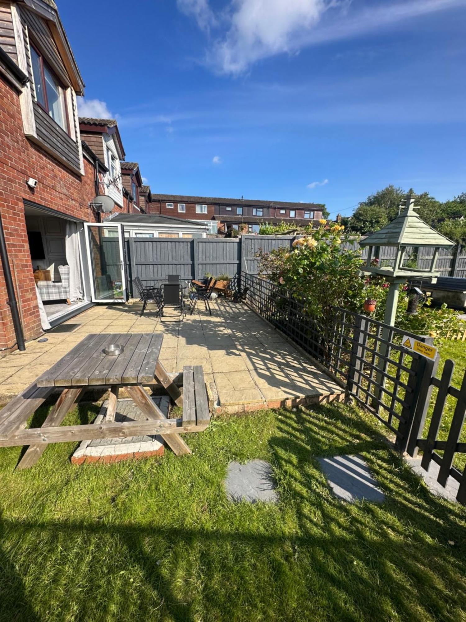 Modern 2 Bedroom House Spacious Large Garden Holiday home Westbury (Wiltshire)