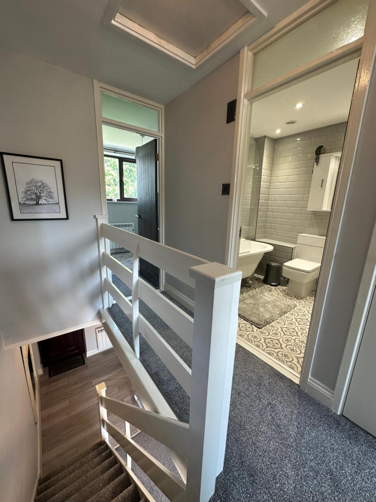 Modern 2 Bedroom House Spacious Large Garden