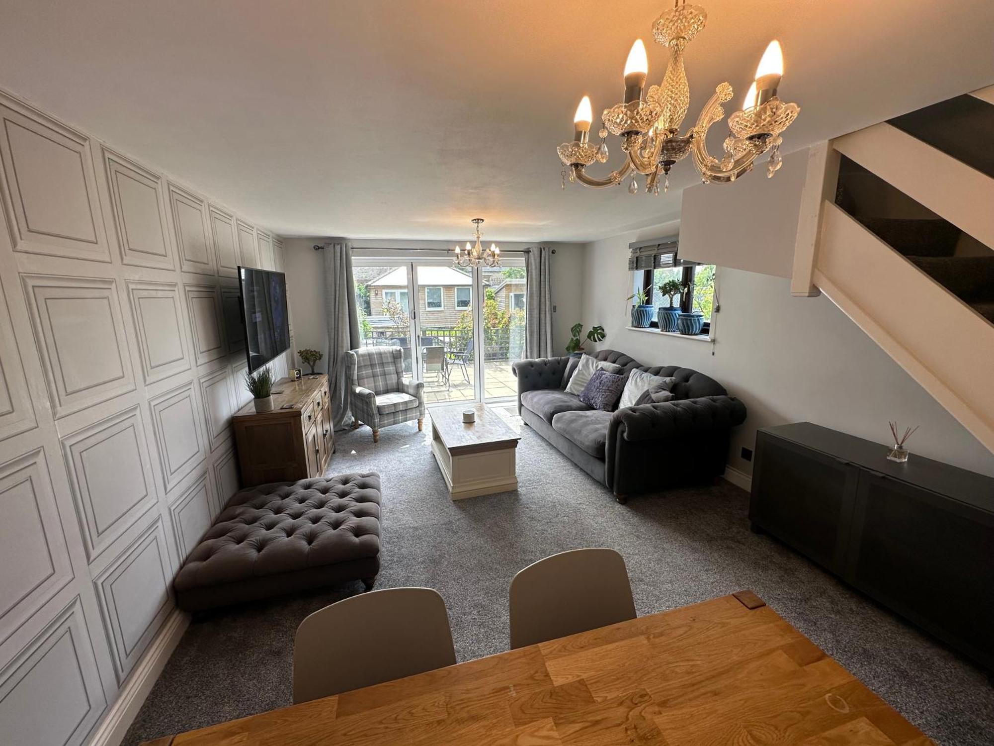 Modern 2 Bedroom House Spacious Large Garden Holiday home Westbury (Wiltshire)