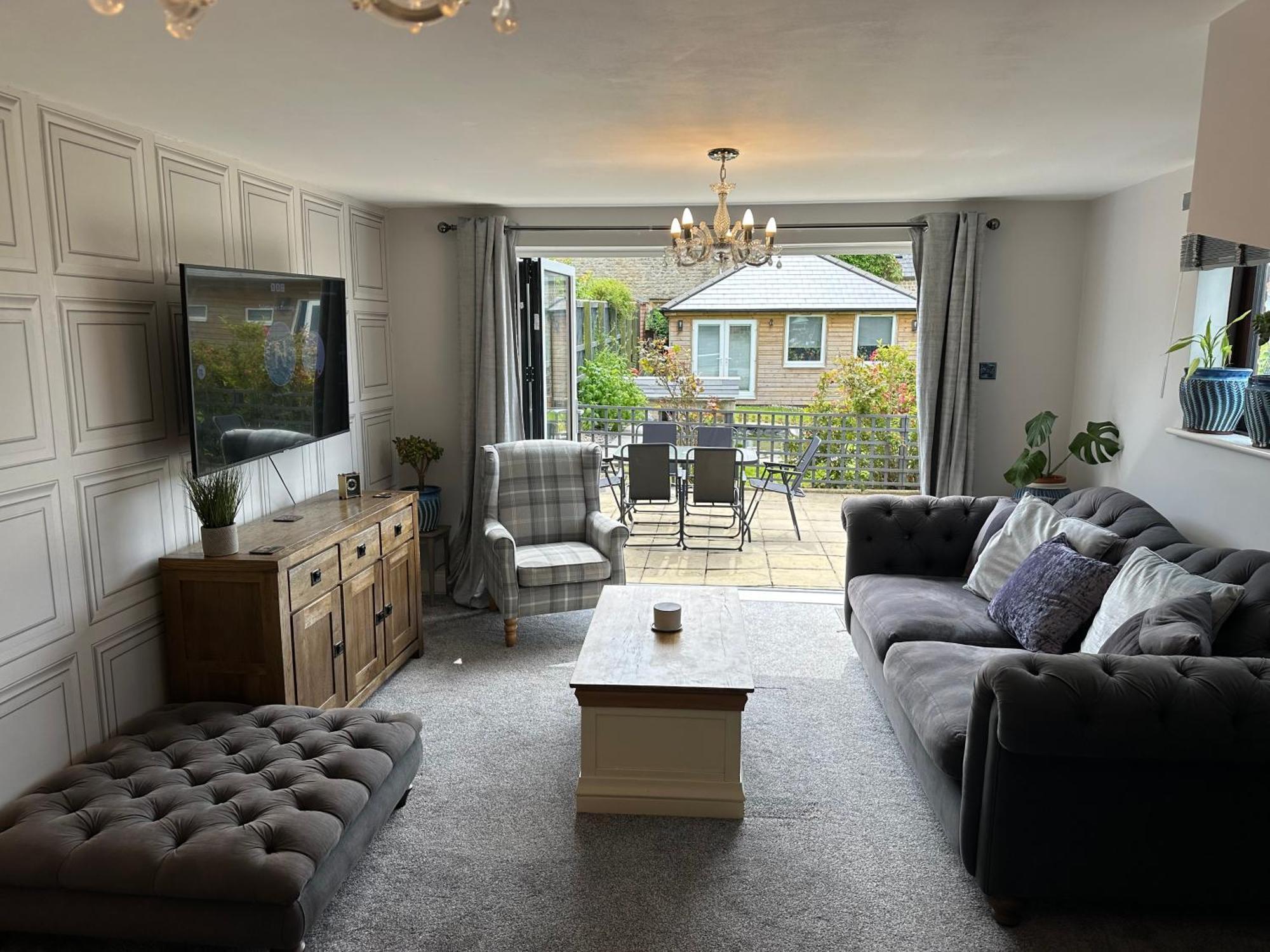Modern 2 Bedroom House Spacious Large Garden Holiday home Westbury (Wiltshire)
